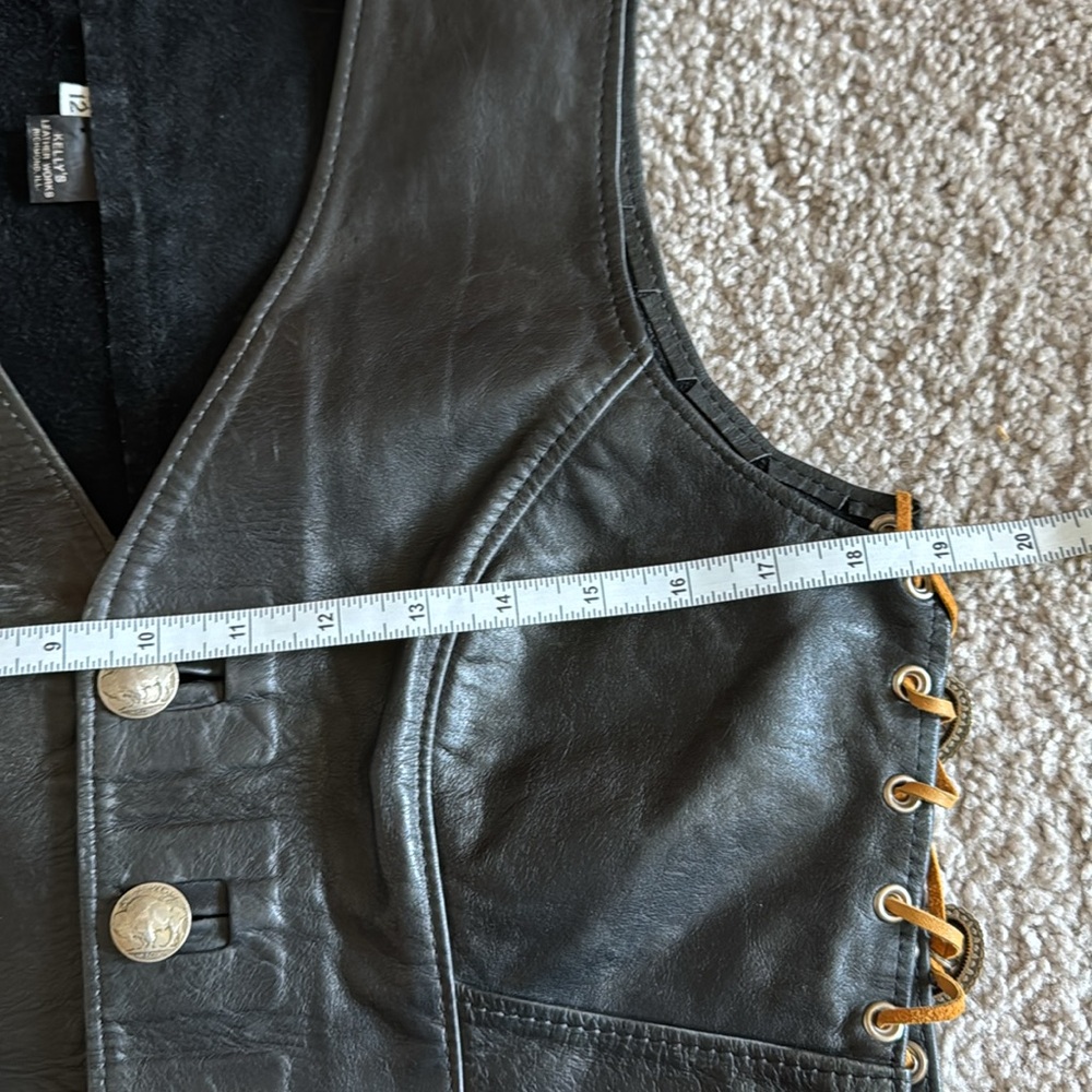 Kelly’s Leather Works 100% Leather Black Vest Buffalo Nickel Concho size 12 - Picture 9 of 10